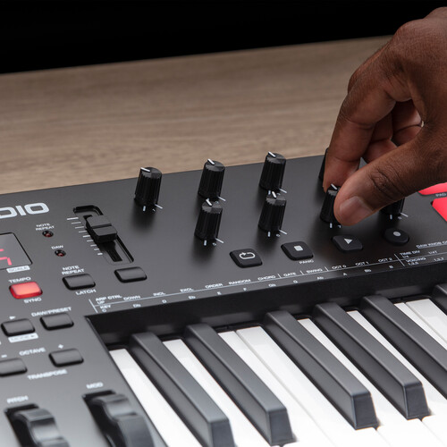 M-Audio Oxygen 25-Key USB MIDI Keyboard Controller - Image 4