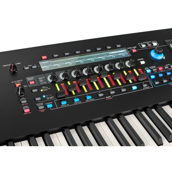 Yamaha Montage M8X 88-Key Flagship Music Synthesizer with GEX action featuring Polyphonic Aftertouch for New Sound Exploration and Expressive Control - Image 5